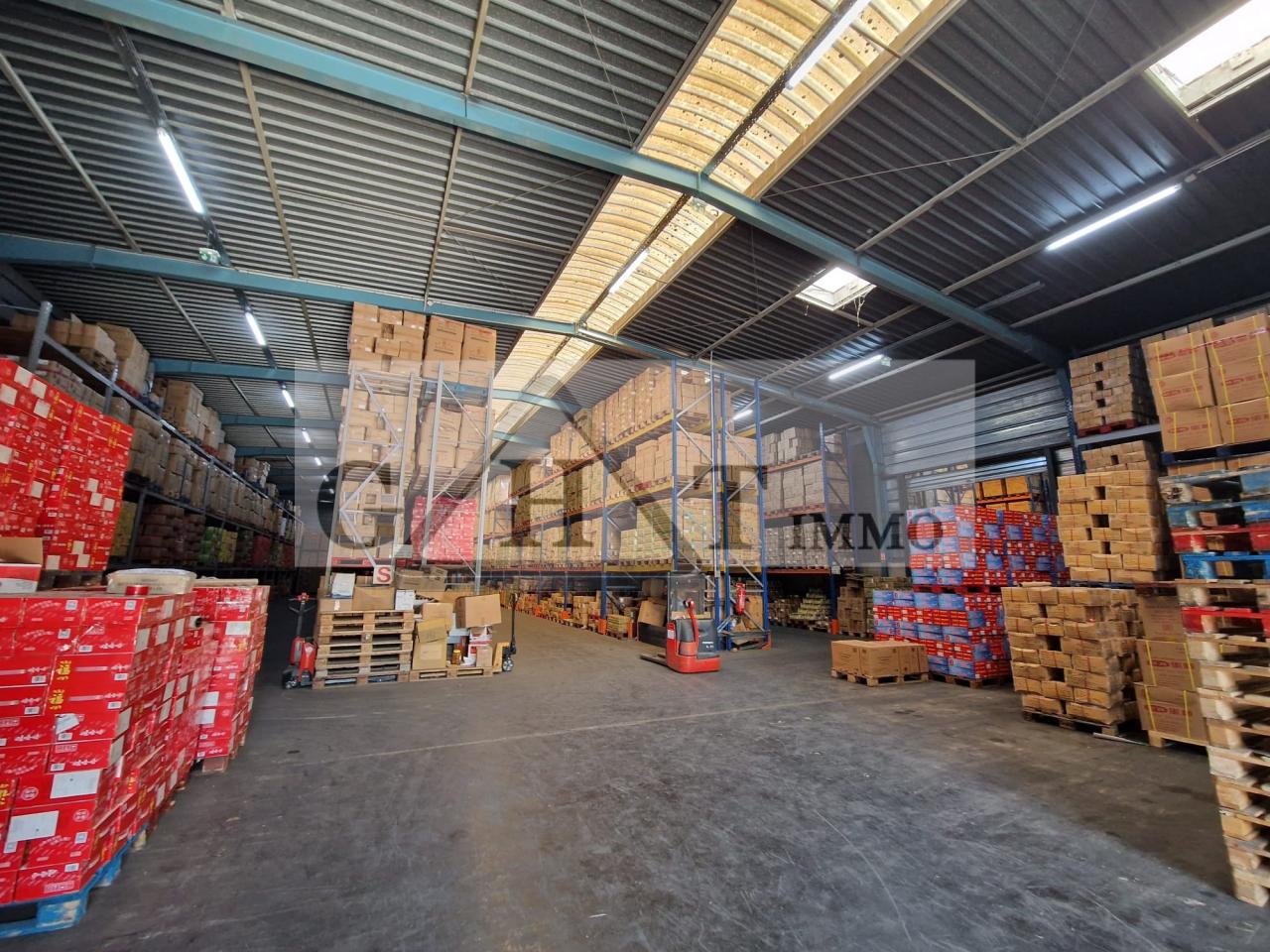 Entrepôt Bureaux