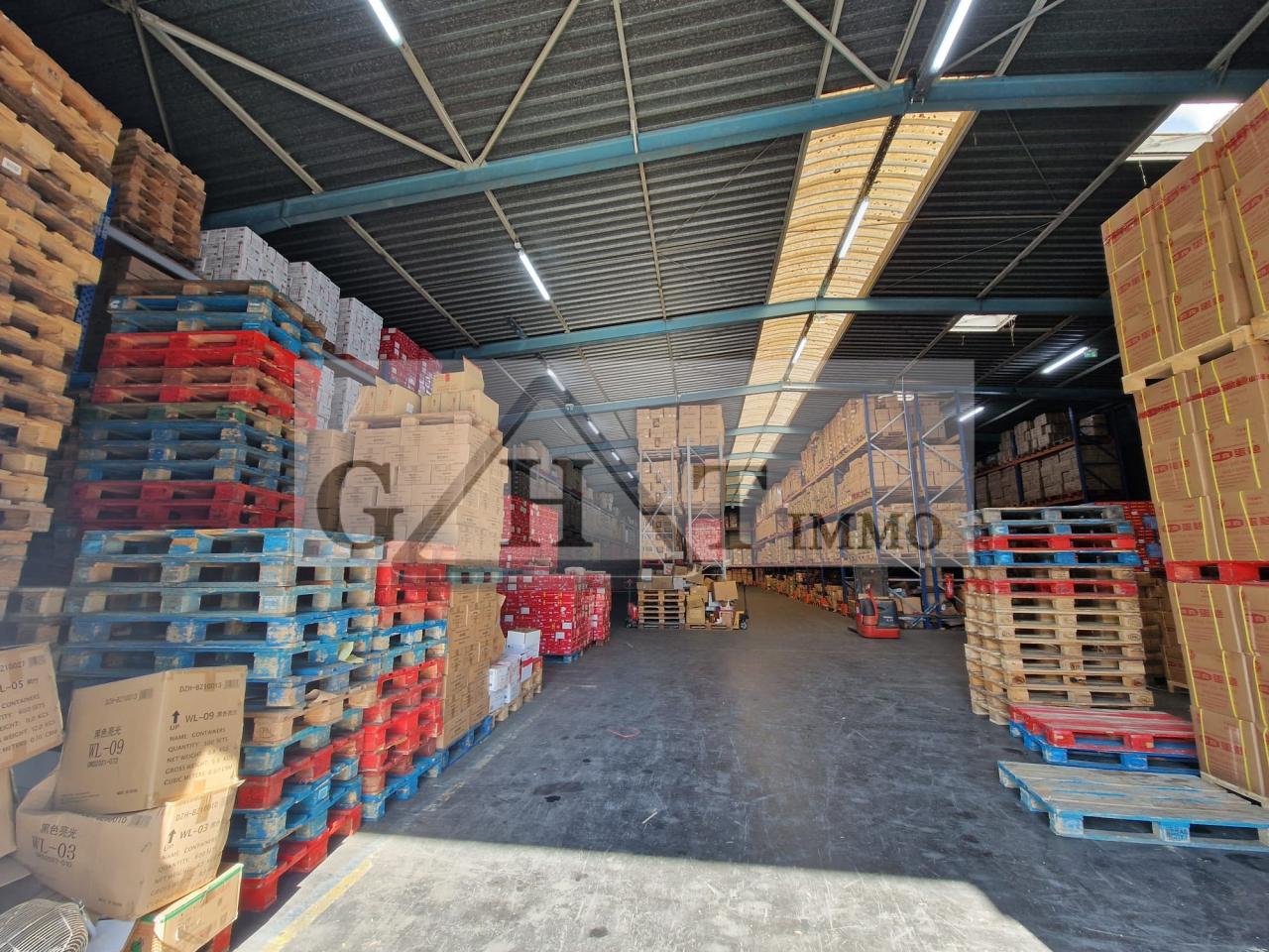 Entrepôt Bureaux