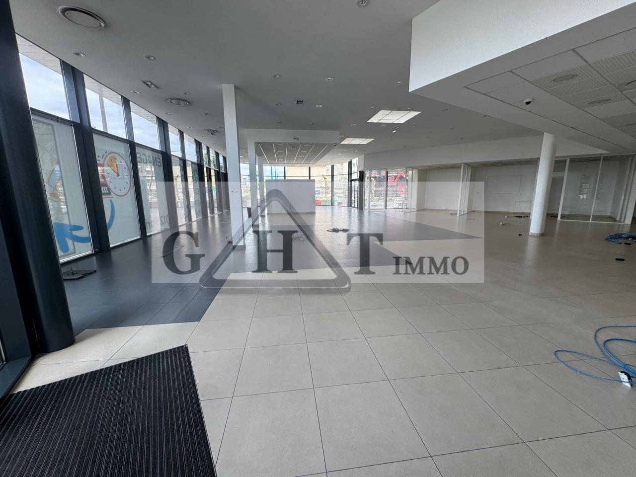 Entrepôt Bureaux