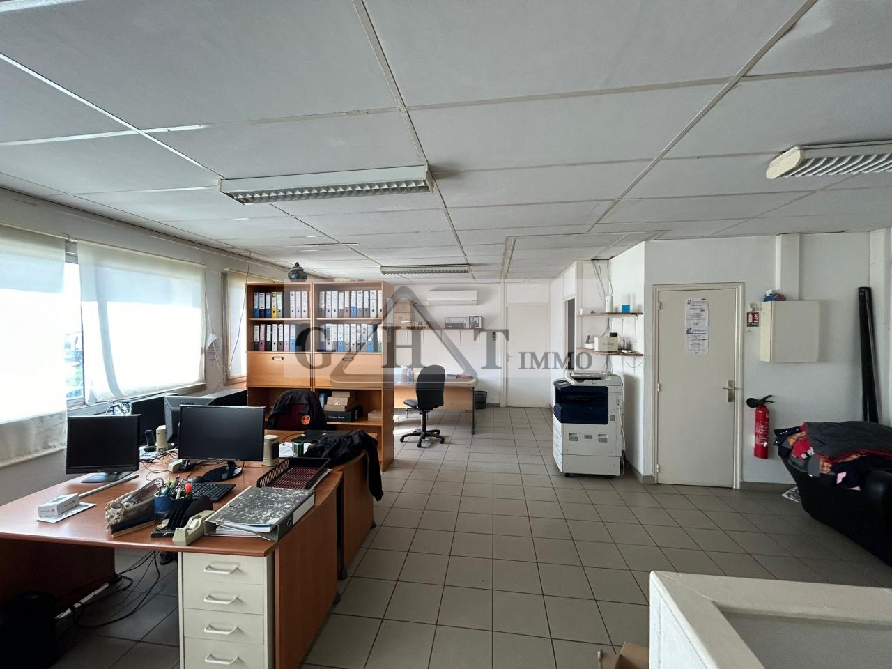 Entrepôt Bureaux
