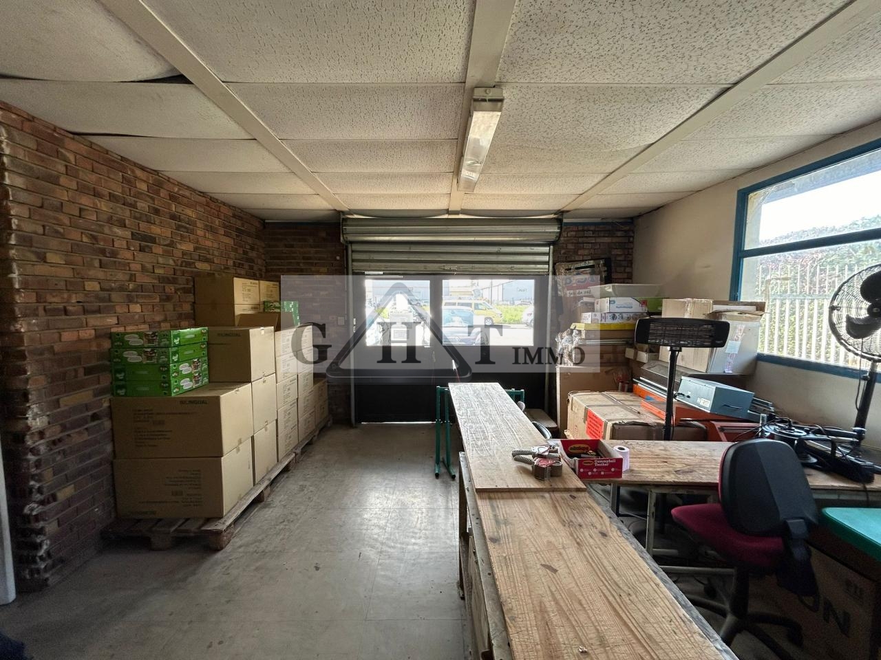 Entrepôt Bureaux