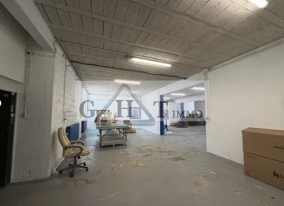 Entrepôt Bureaux