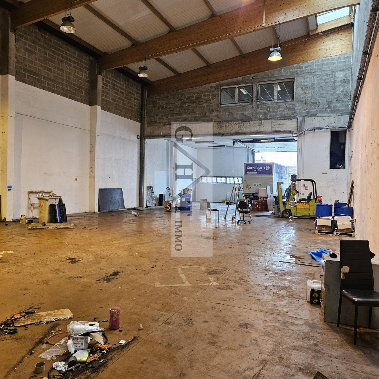 Entrepôt Bureaux