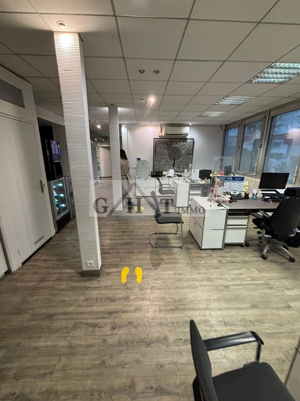 Entrepôt Bureaux
