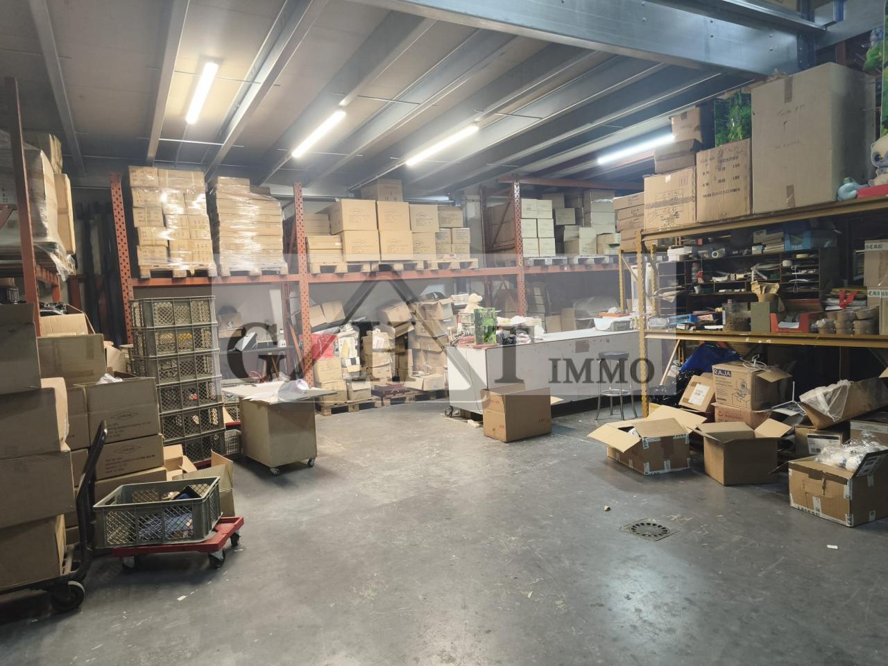 Entrepôt Bureaux