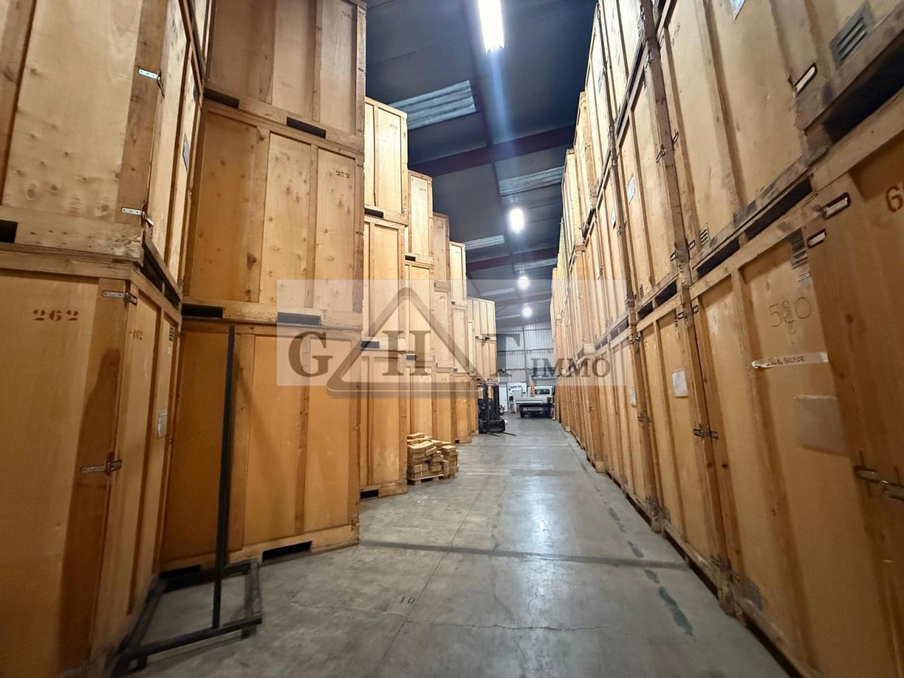 Entrepôt Bureaux