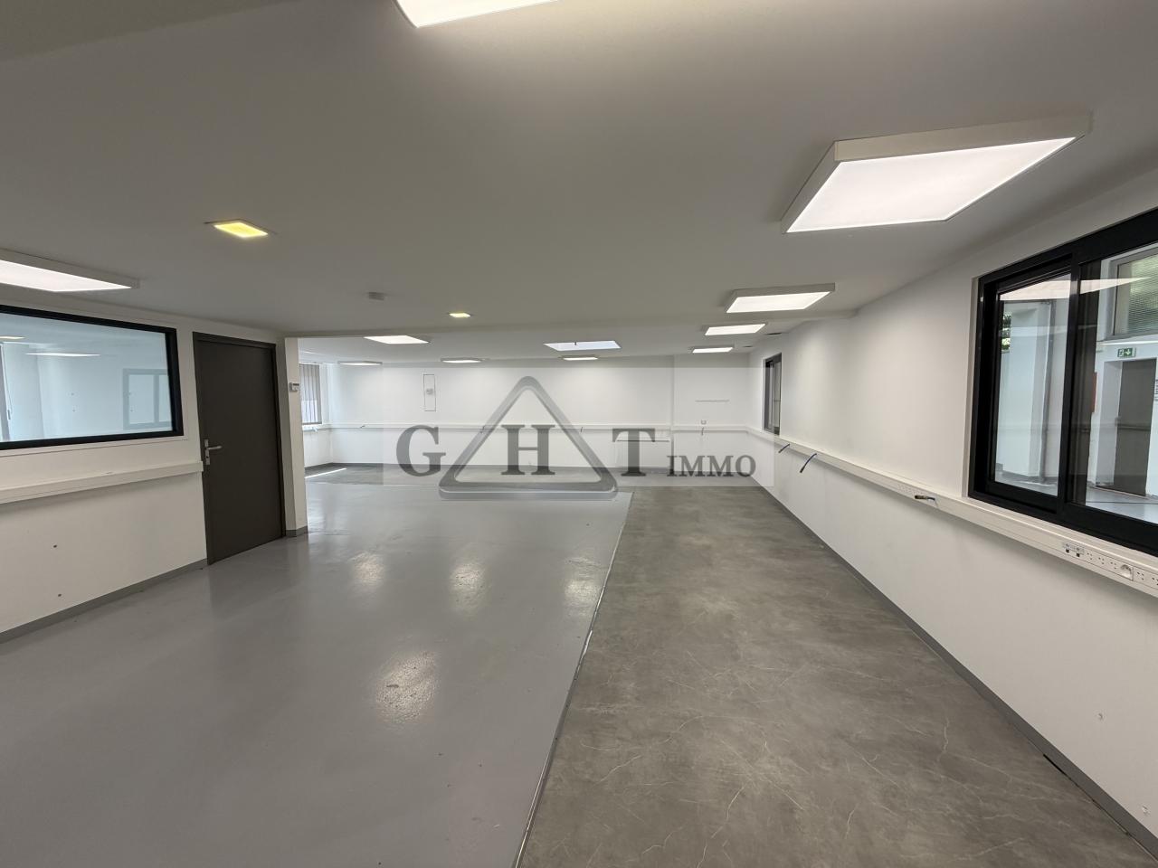 Entrepôt Bureaux
