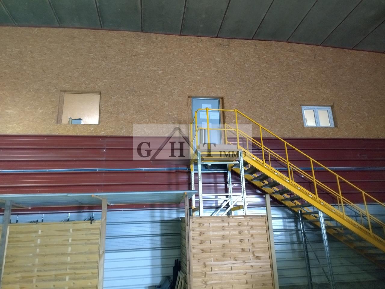 Entrepôt Bureaux