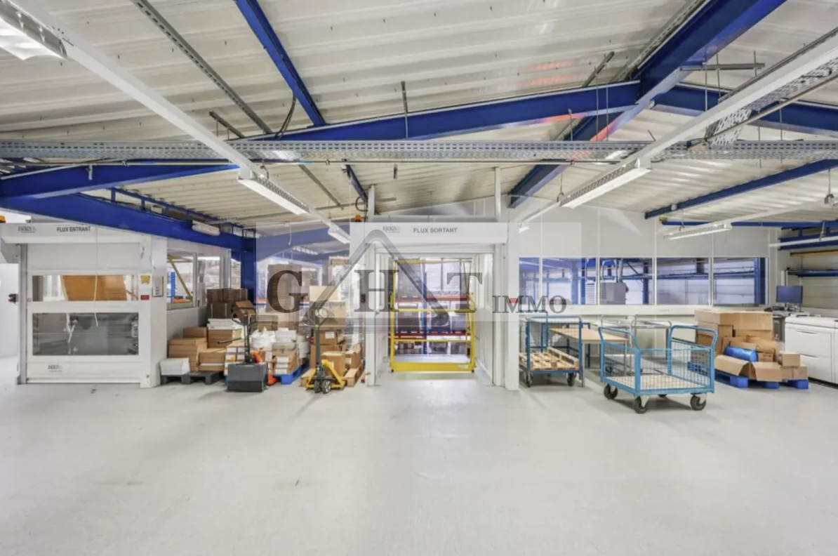 Entrepôt Bureaux
