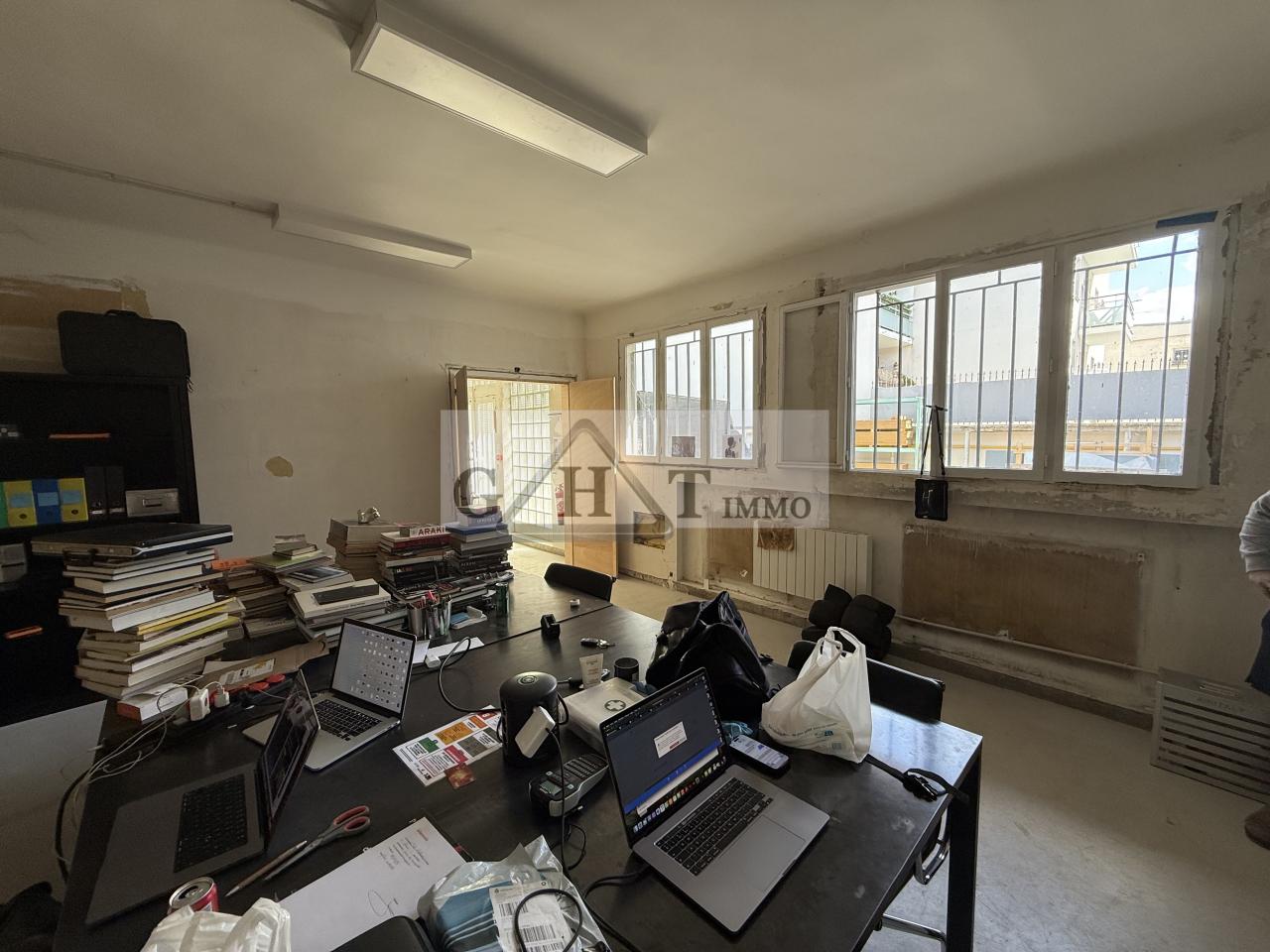 Entrepôt Bureaux