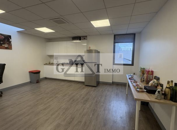 Entrepôt Bureaux