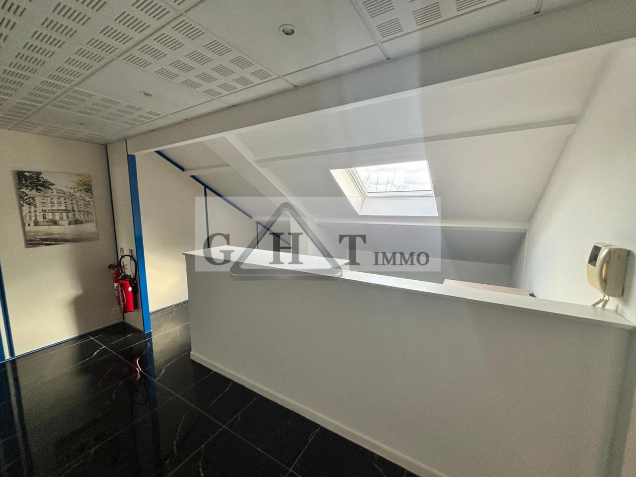 Entrepôt Bureaux