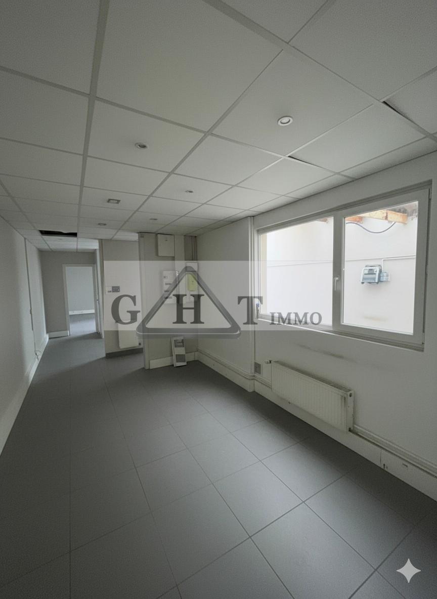 Entrepôt Bureaux