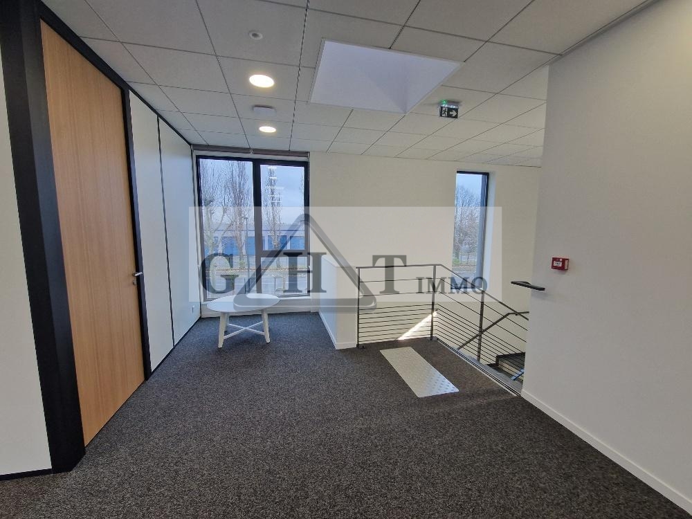 Entrepôt Bureaux