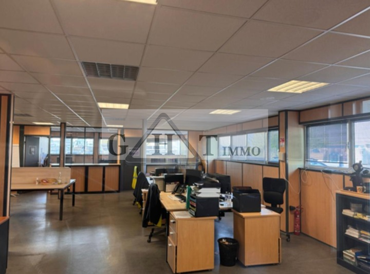 Entrepôt Bureaux