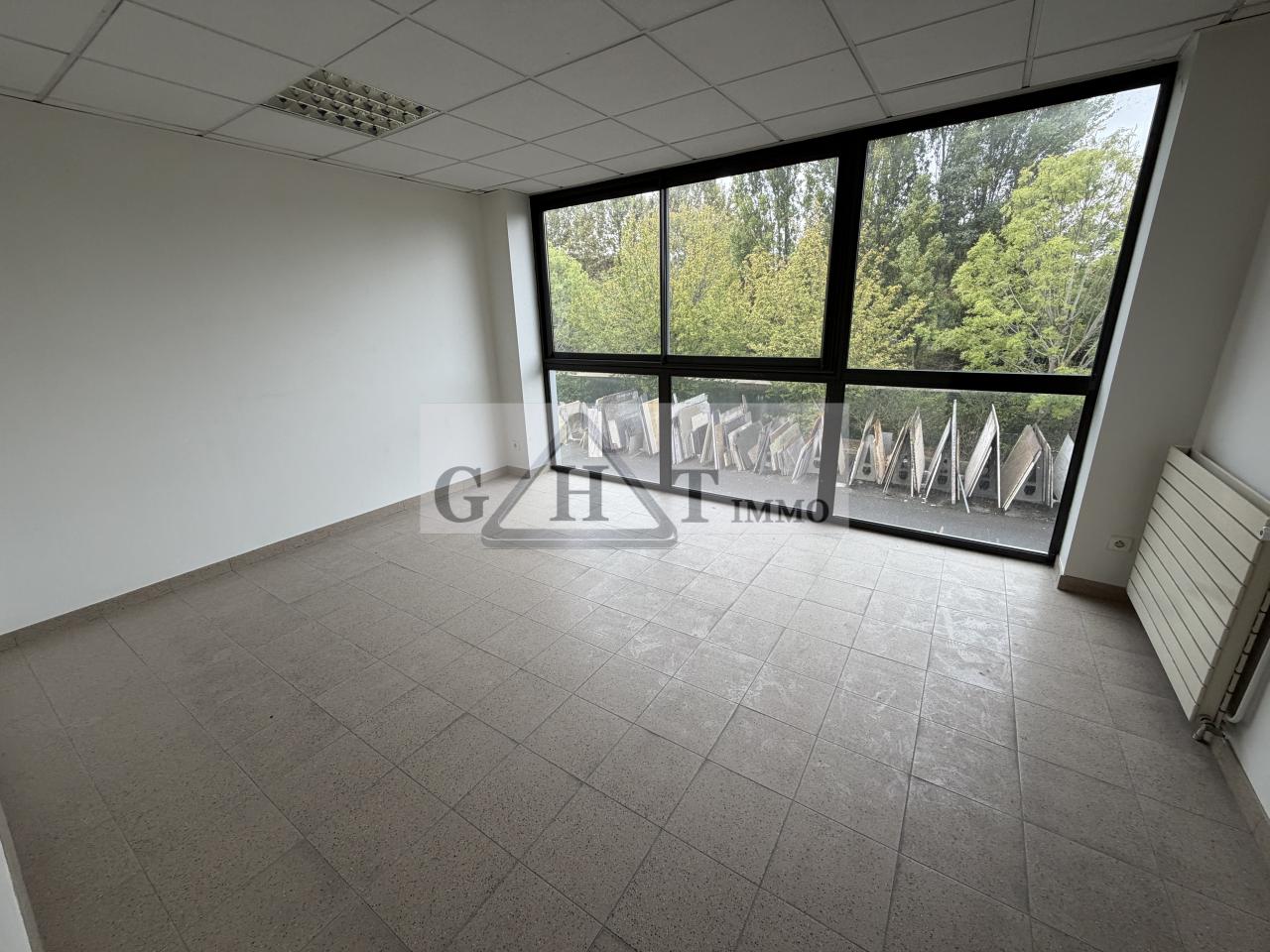 Entrepôt Bureaux