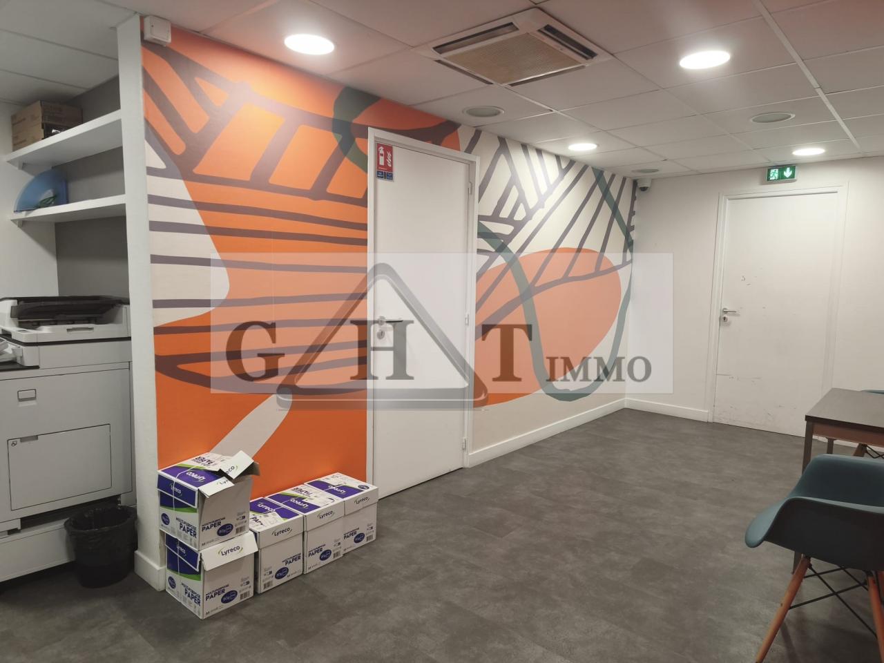 Entrepôt Bureaux