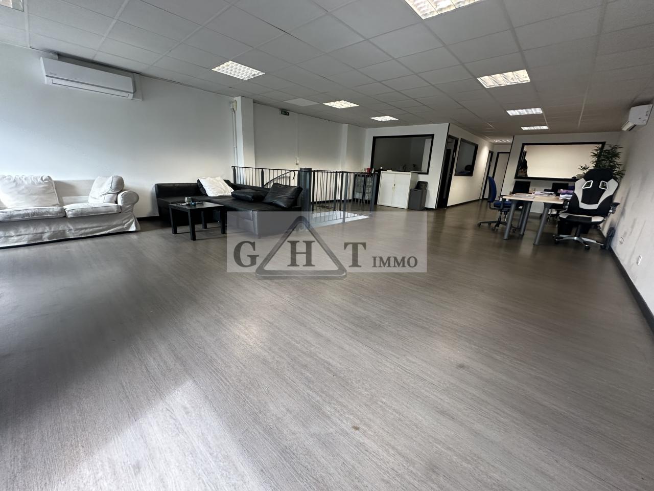 Entrepôt Bureaux