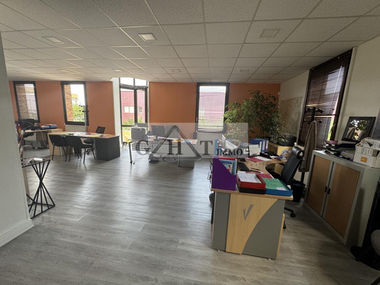 Entrepôt Bureaux