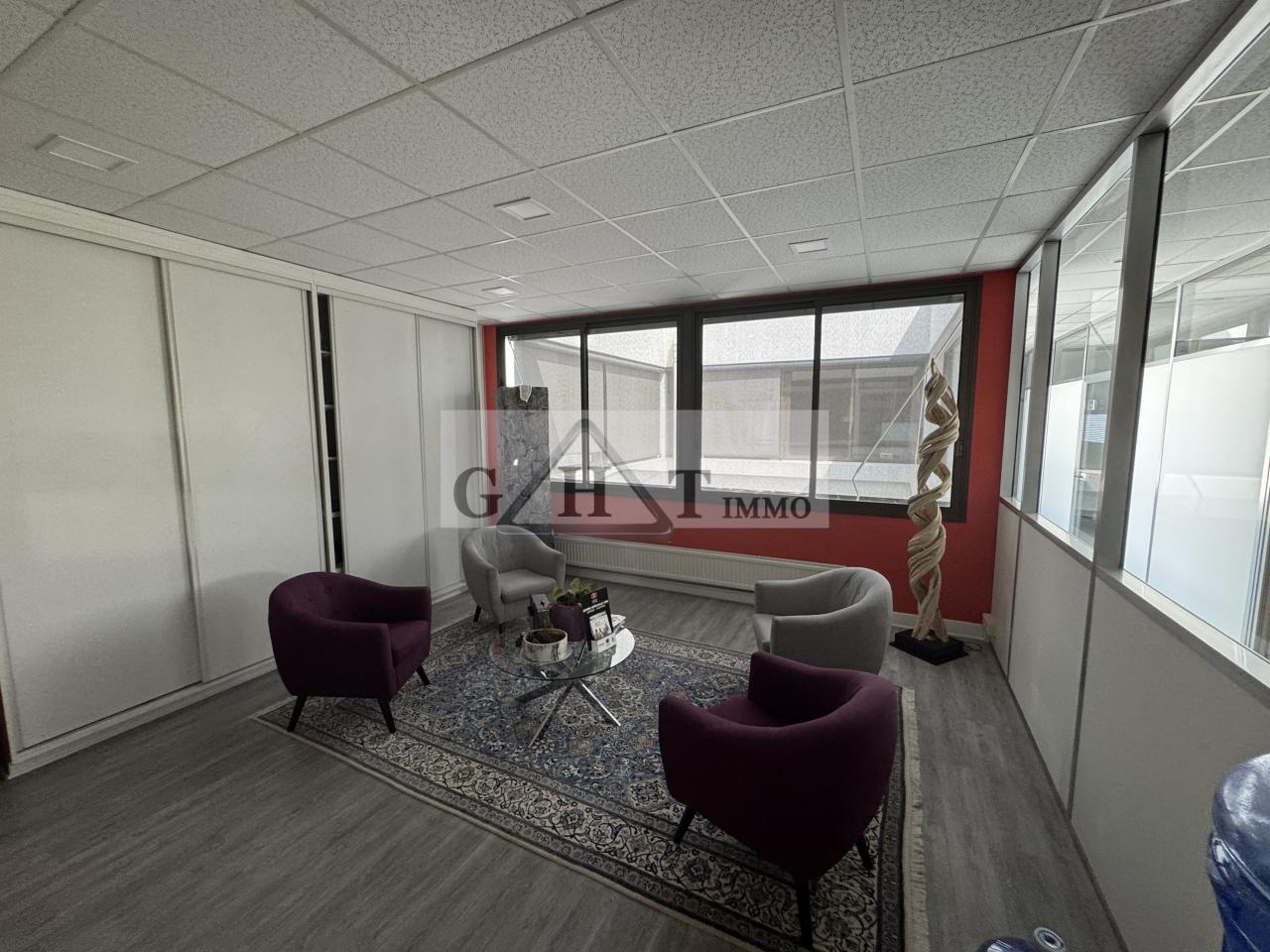 Entrepôt Bureaux