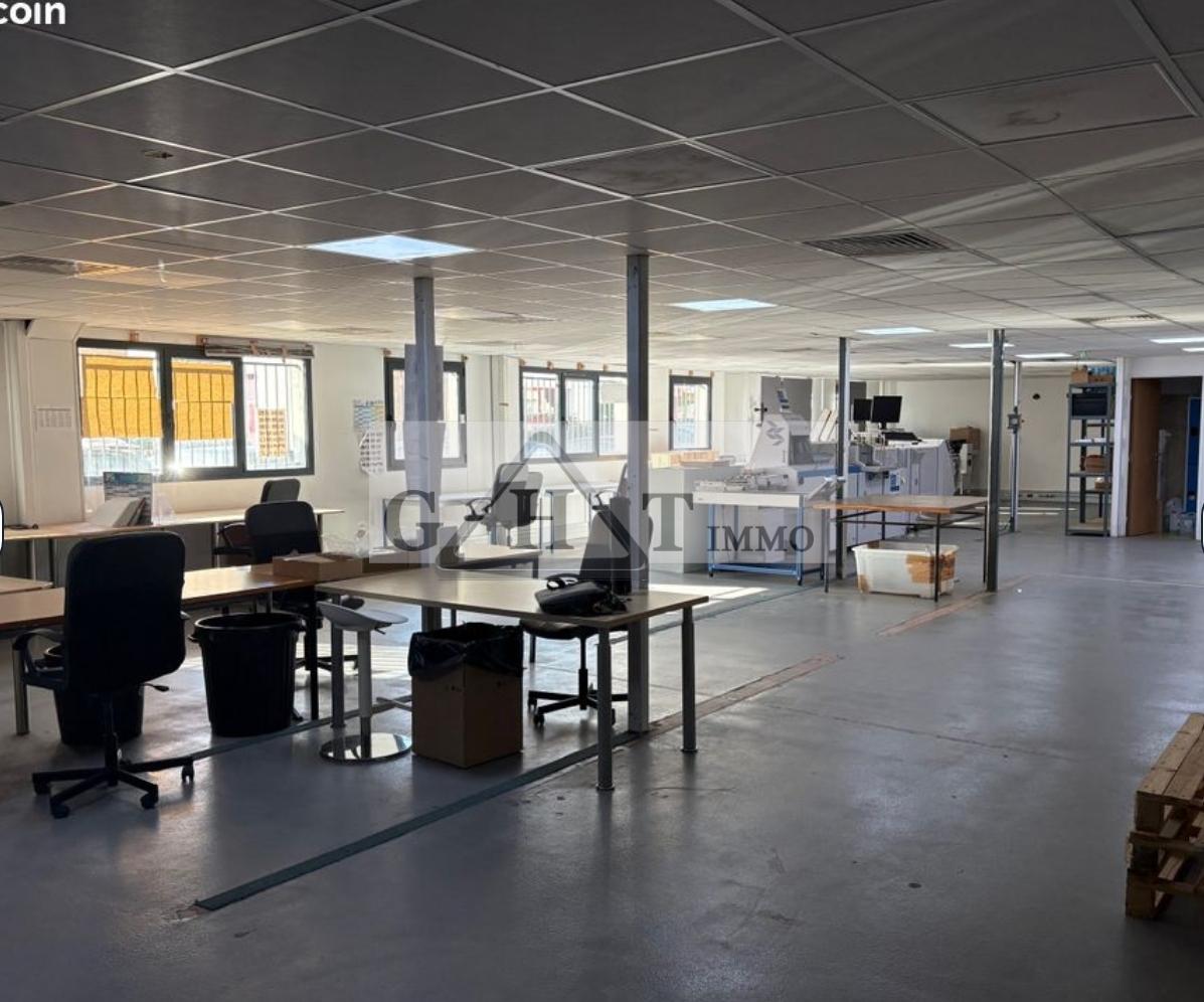 Entrepôt Bureaux
