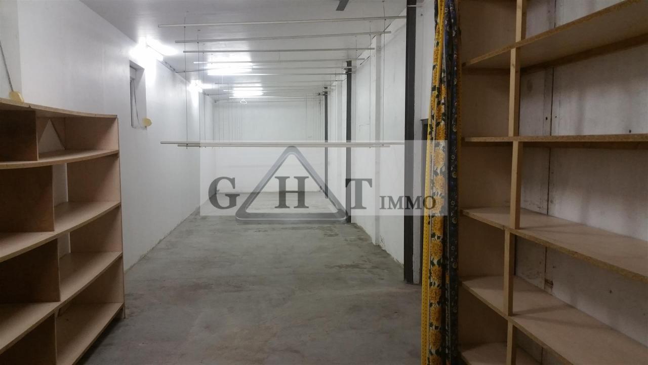 Entrepôt Bureaux