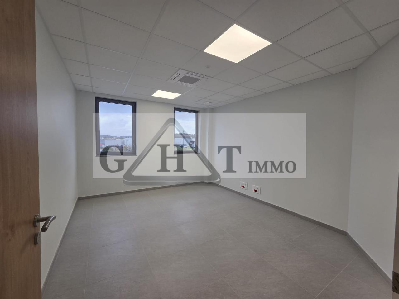 Entrepôt Bureaux