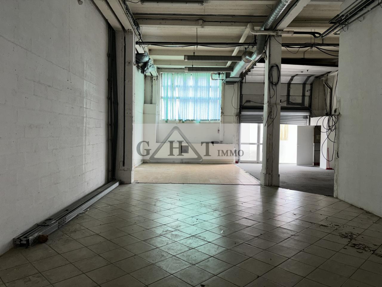 Entrepôt Bureaux