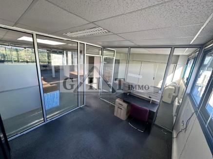 Entrepôt Bureaux