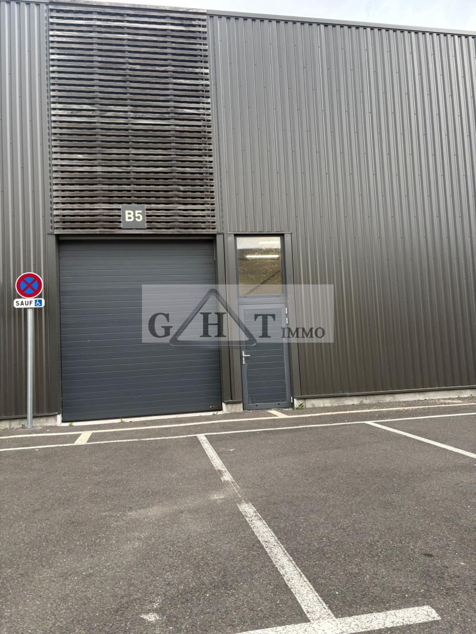 Entrepôt Bureaux