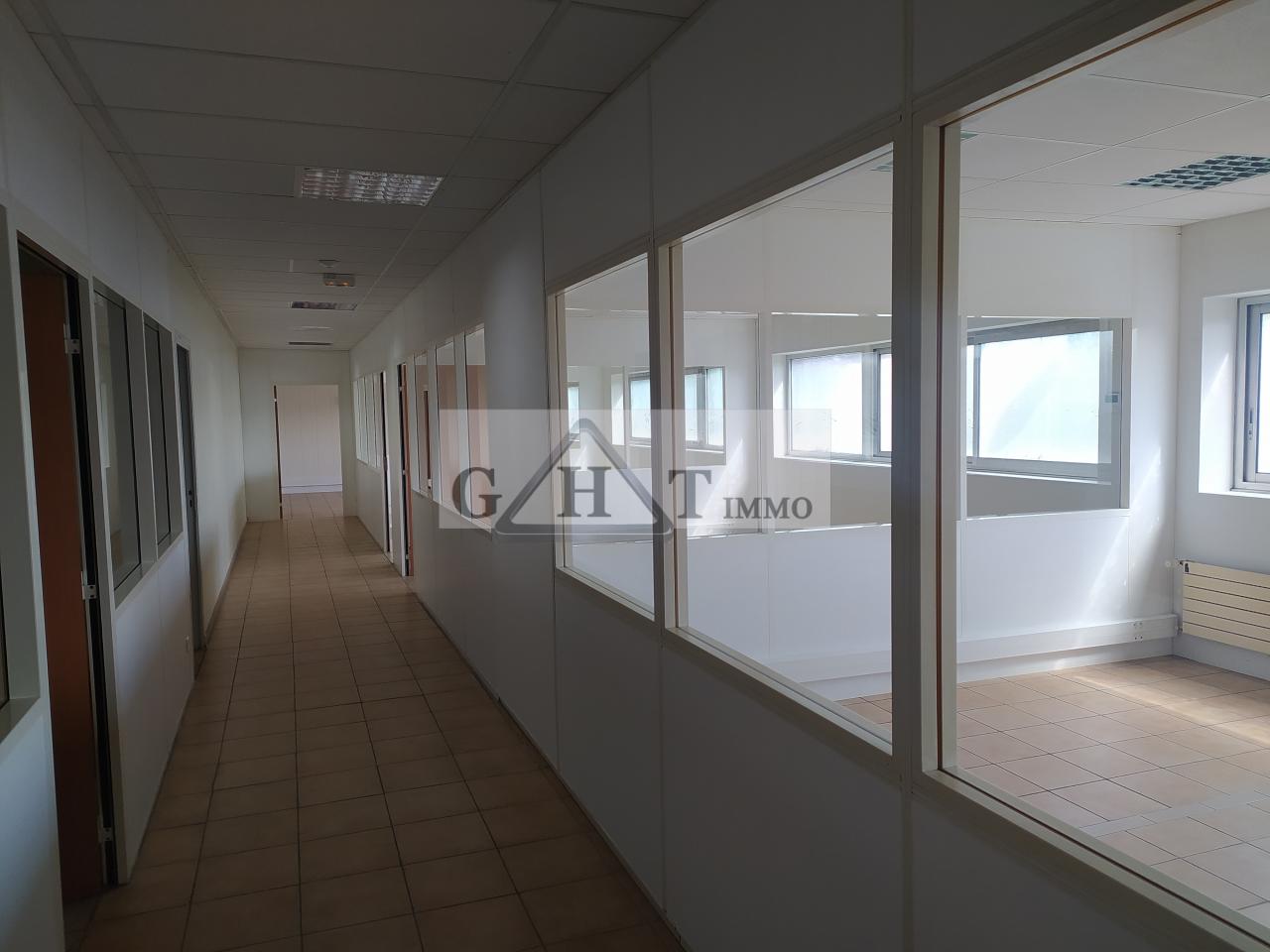 Entrepôt Bureaux
