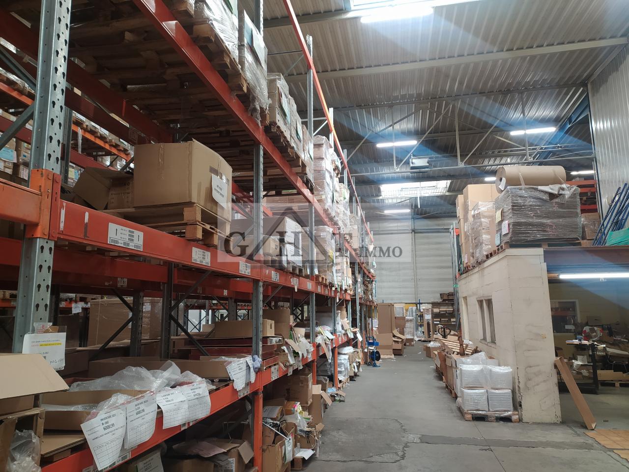 Entrepôt Bureaux