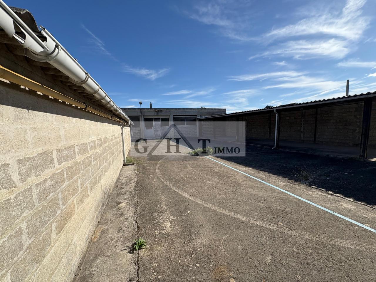 Entrepôt Bureaux