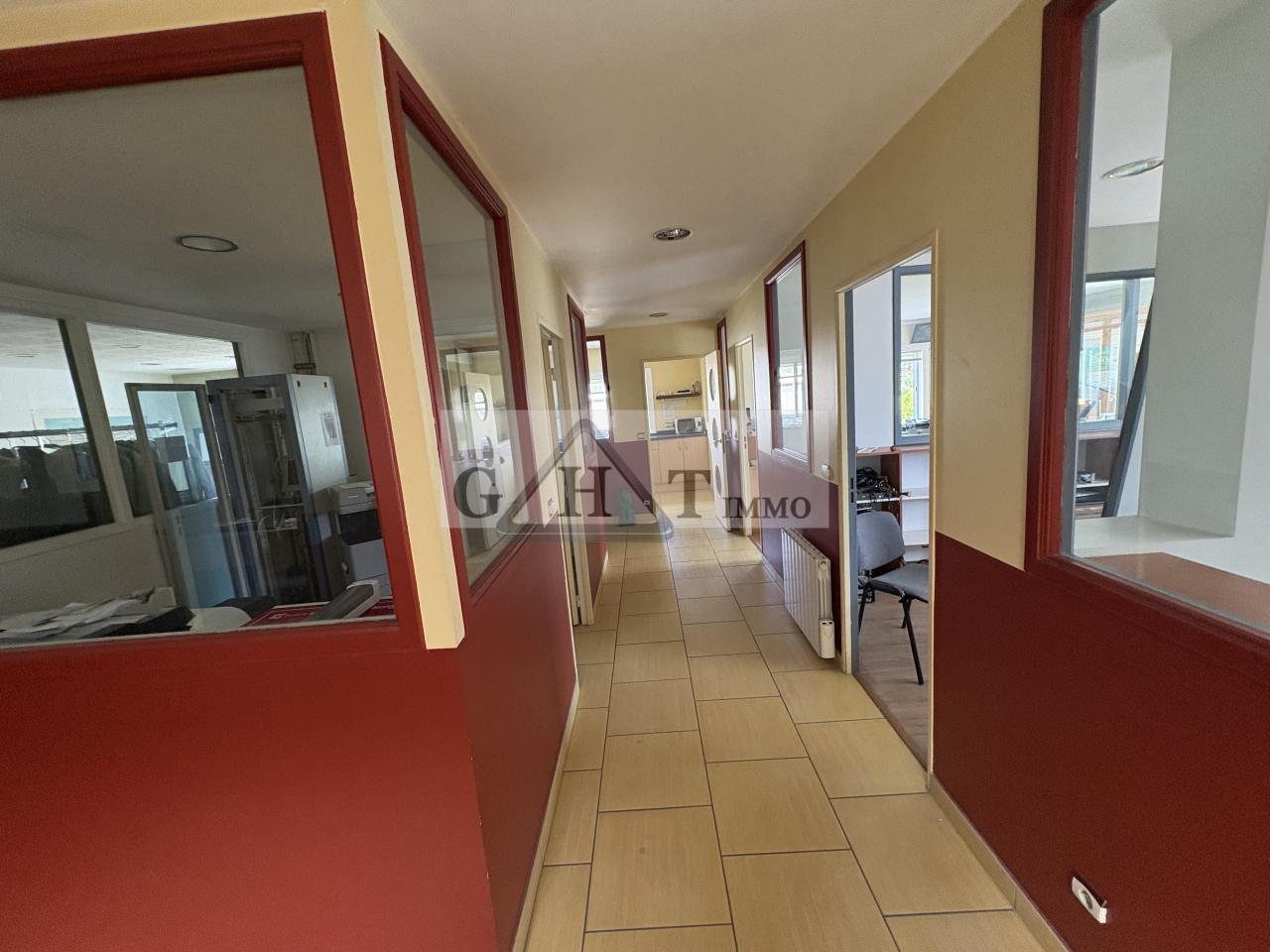 Entrepôt Bureaux