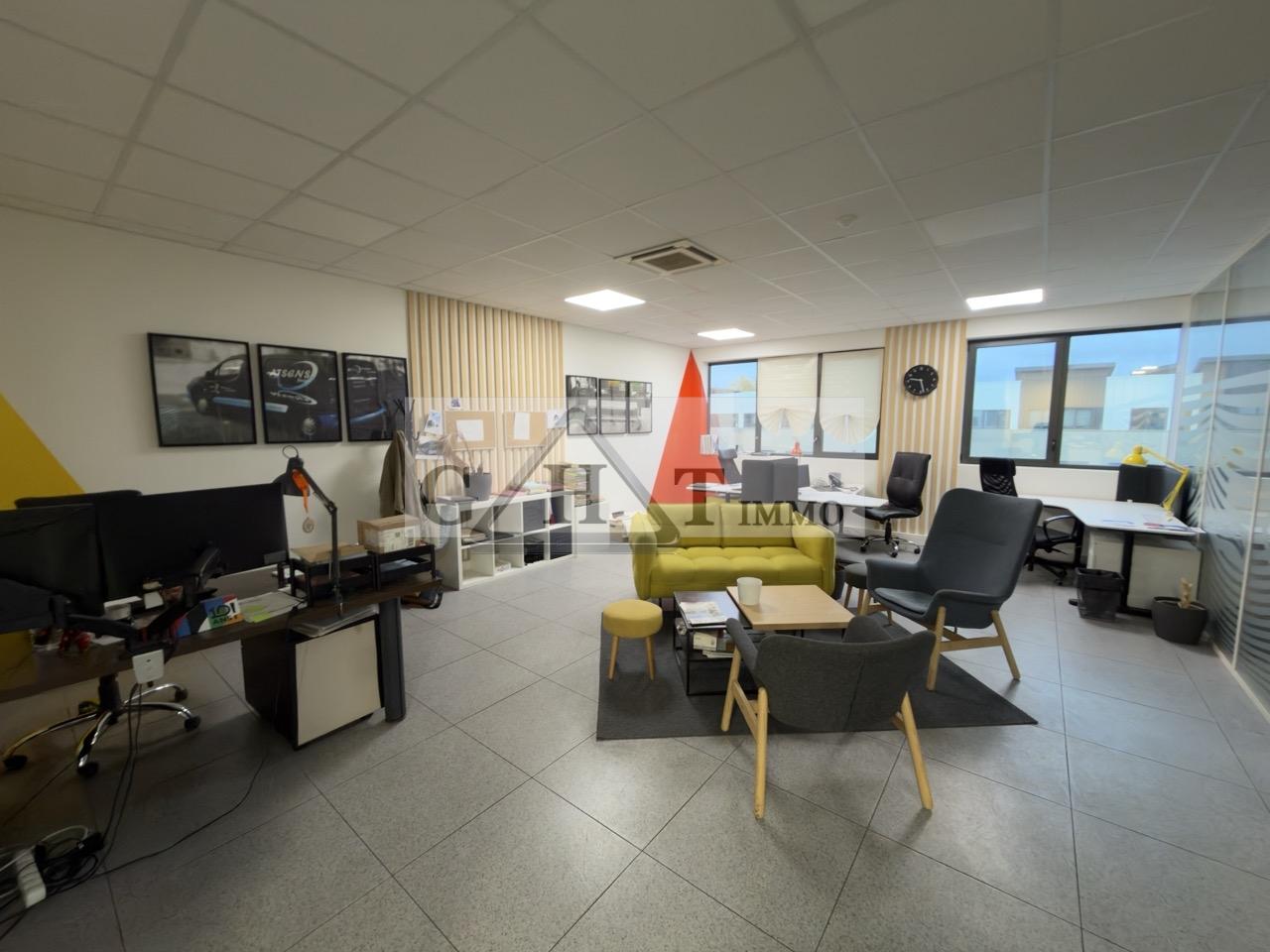 Entrepôt Bureaux