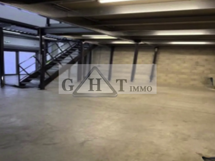 Entrepôt Bureaux