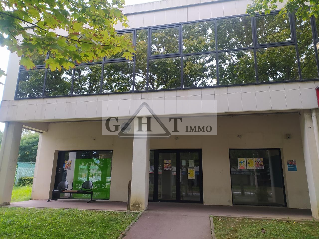 Entrepôt Bureaux