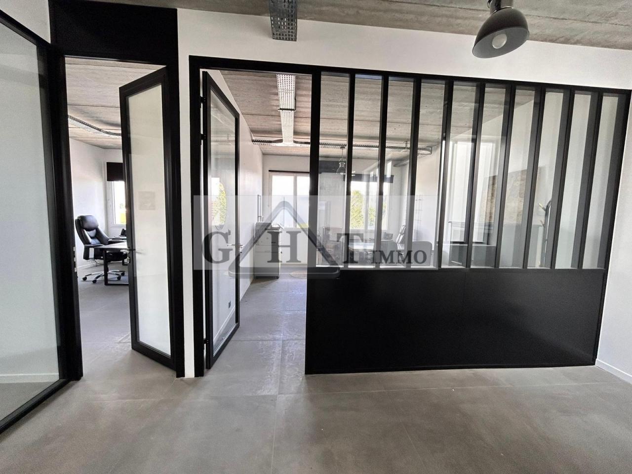 Entrepôt Bureaux