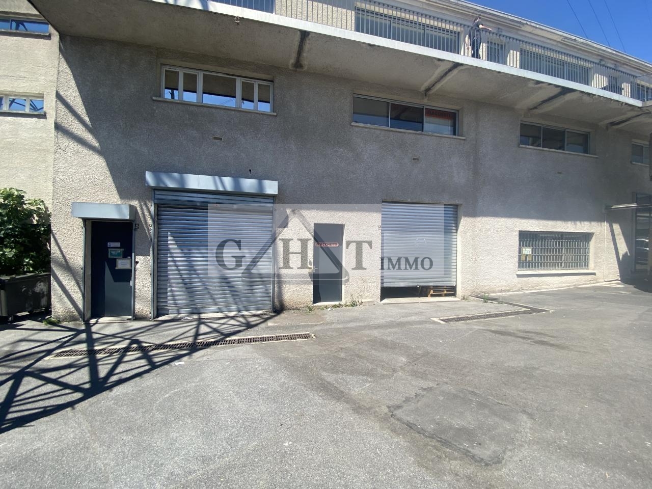 Entrepôt Bureaux