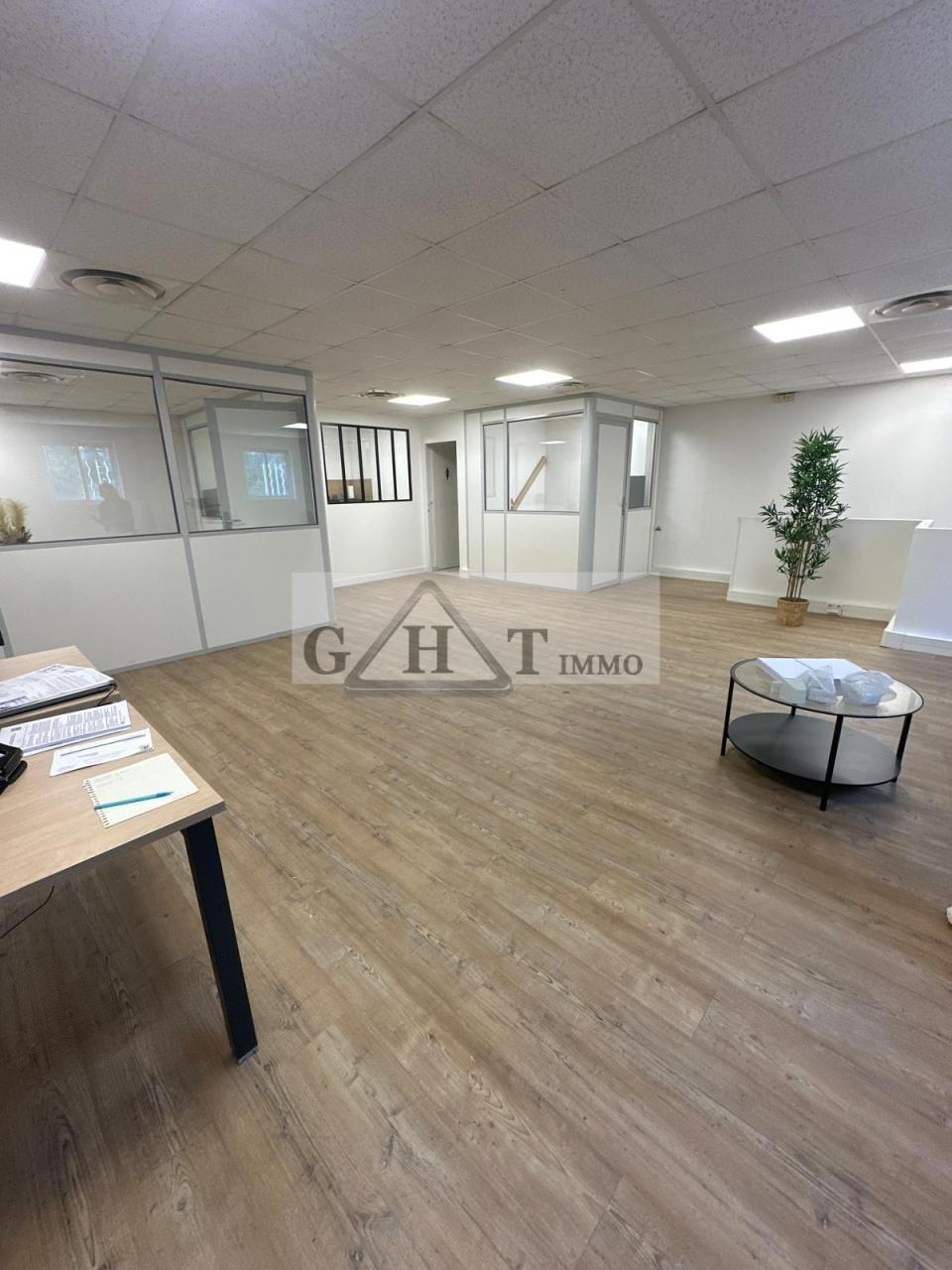 Entrepôt Bureaux