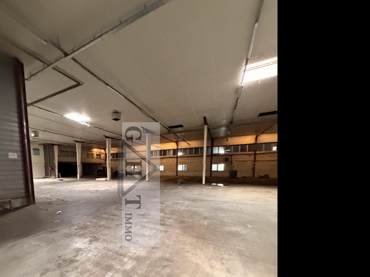 Entrepôt Bureaux