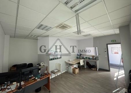 Entrepôt Bureaux