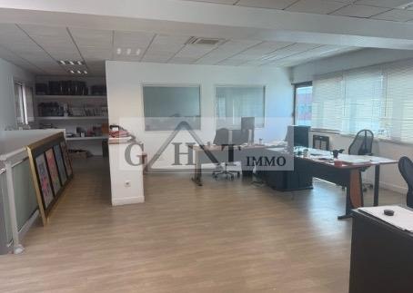 Entrepôt Bureaux