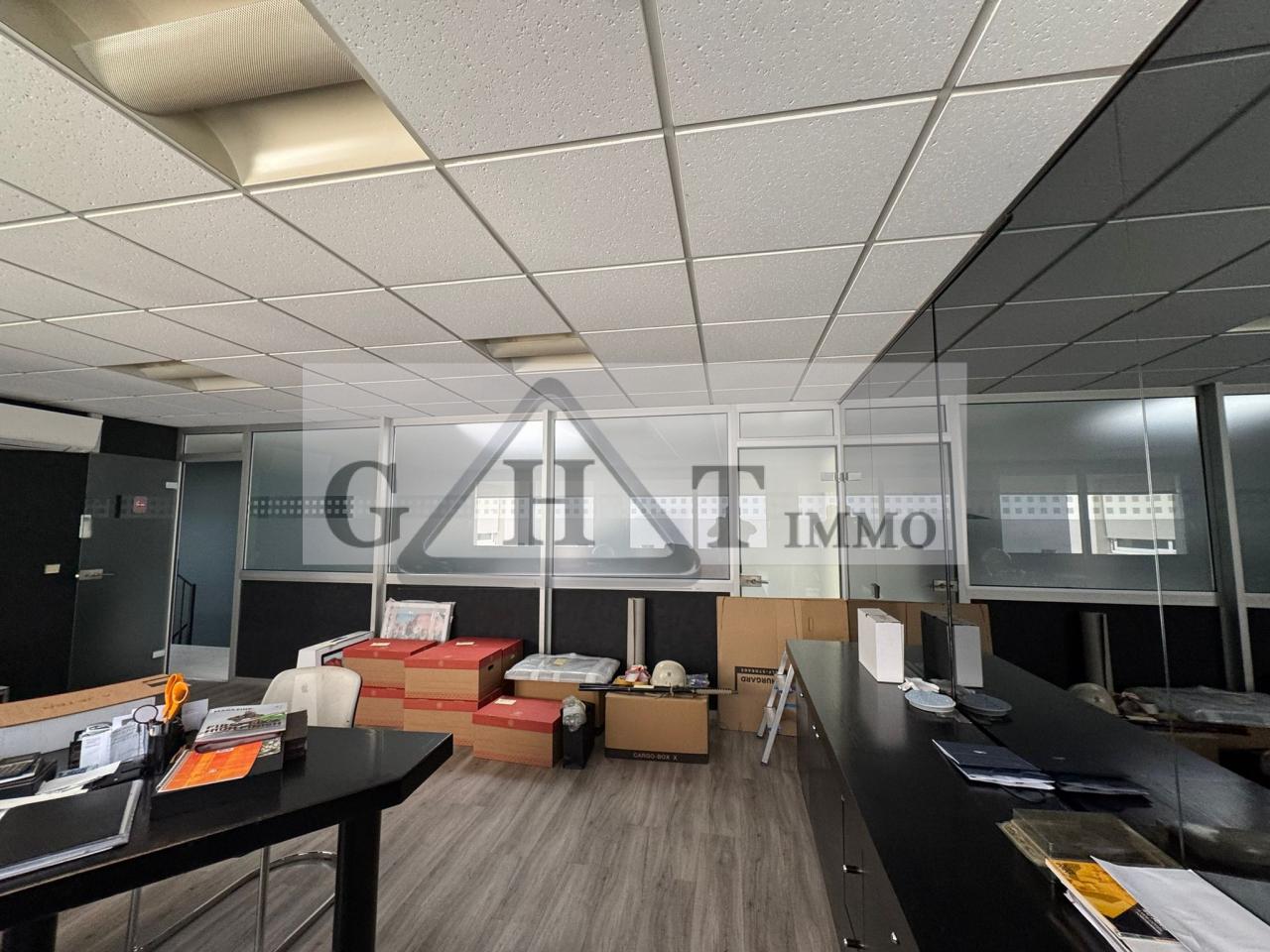 Entrepôt Bureaux