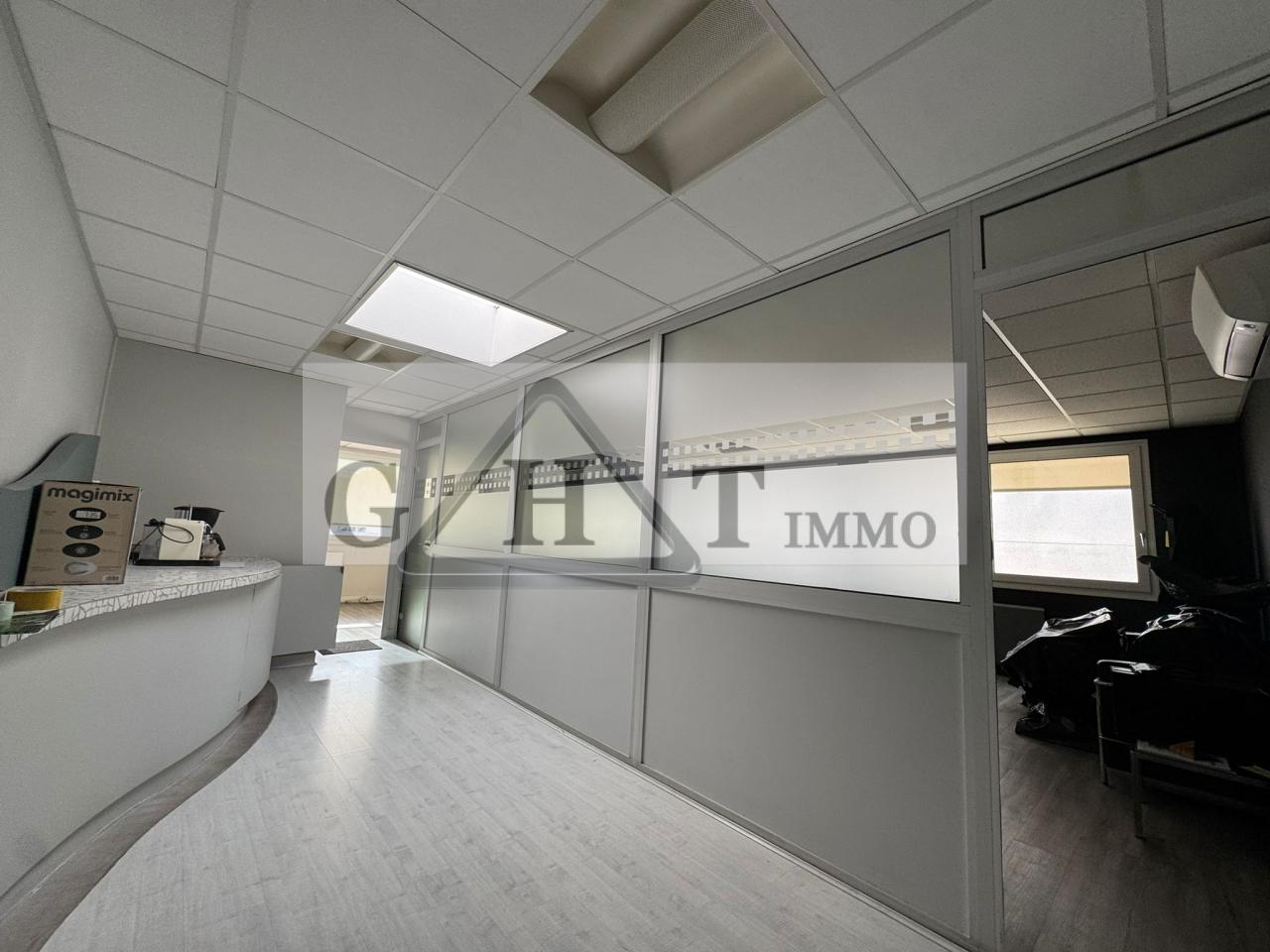 Entrepôt Bureaux