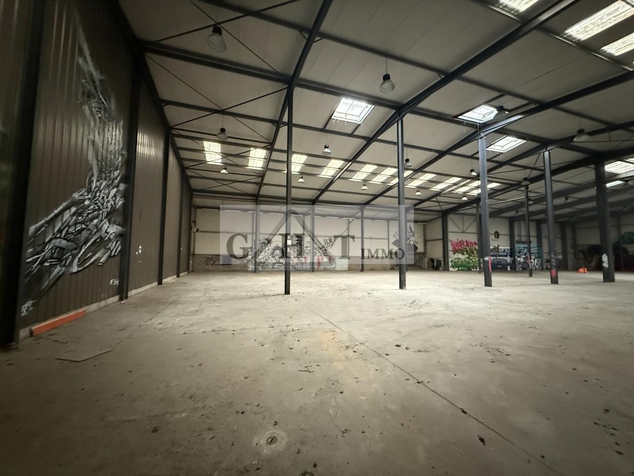 Entrepôt Bureaux