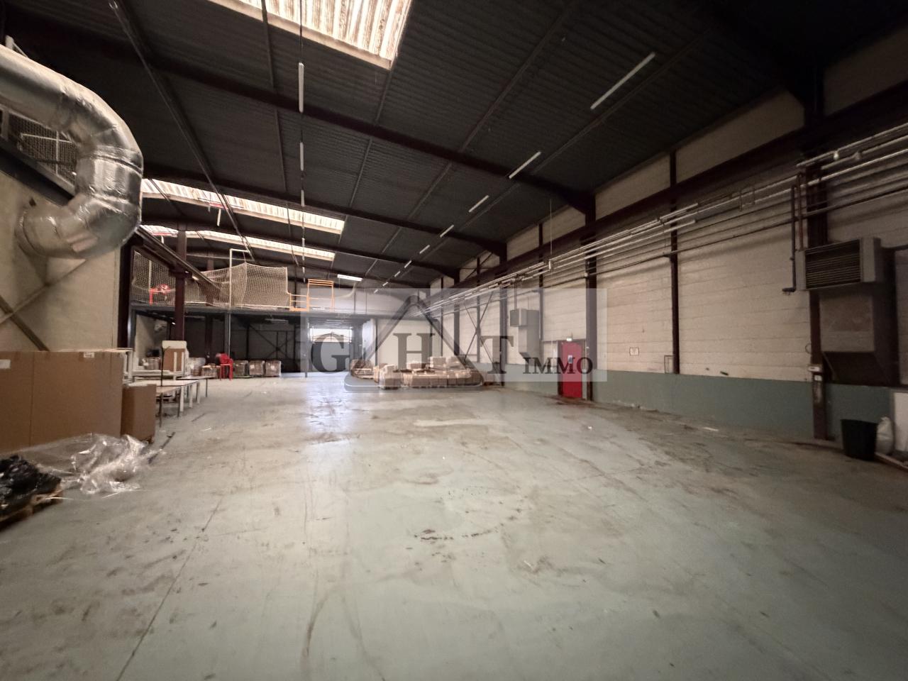 Entrepôt Bureaux