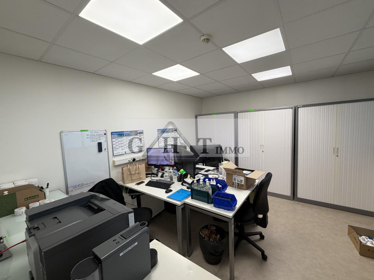 Entrepôt Bureaux