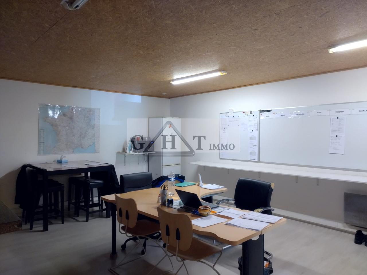 Entrepôt Bureaux