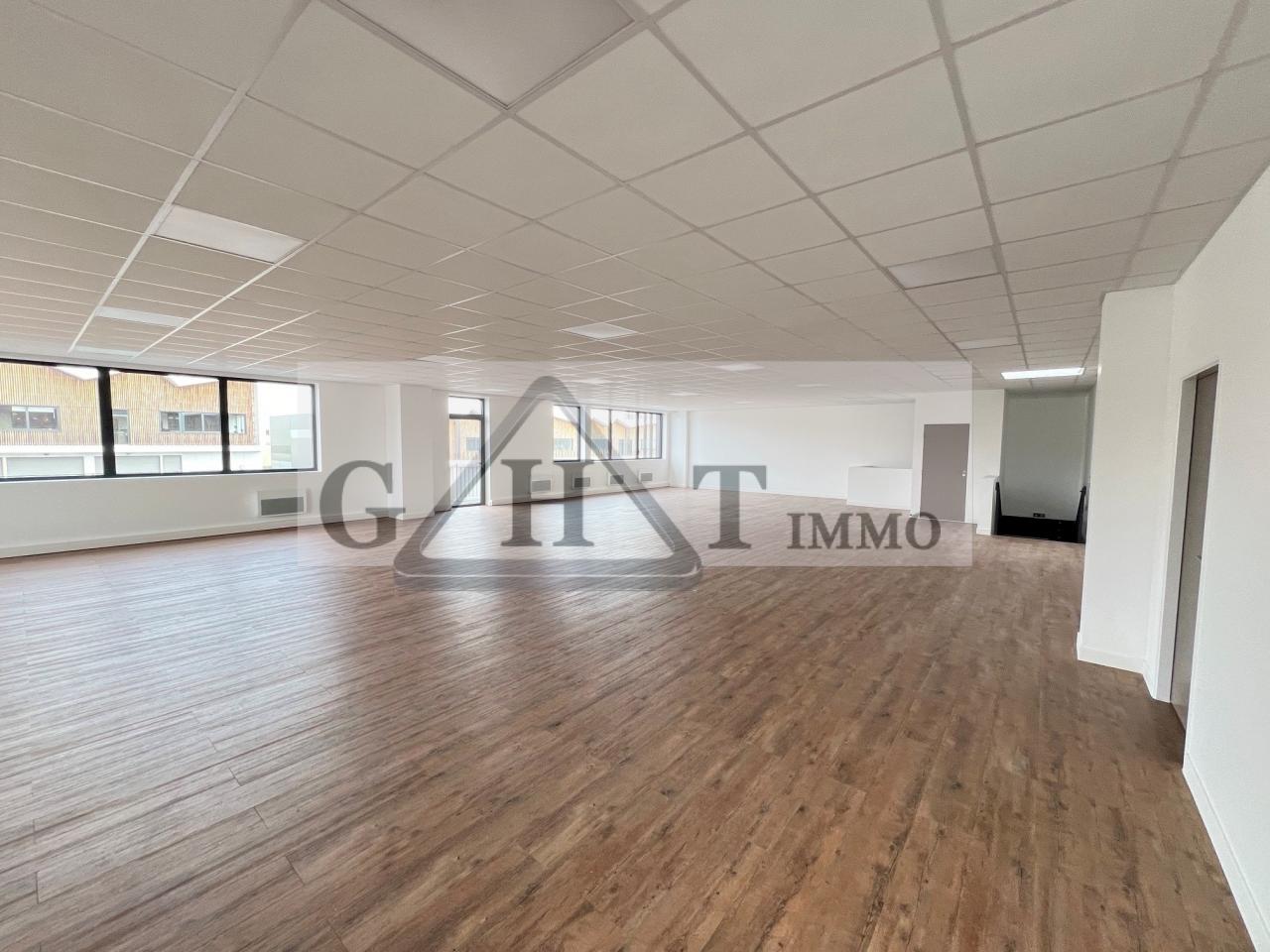 Entrepôt Bureaux